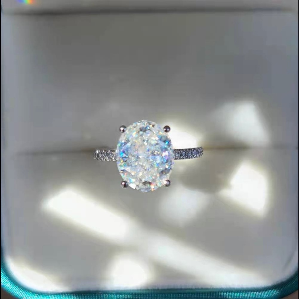 Solid 14k gold 5c oval moissanite ring